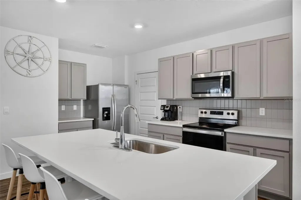 9744 Crescent Ray Drive Wesley Chapel FL 33545