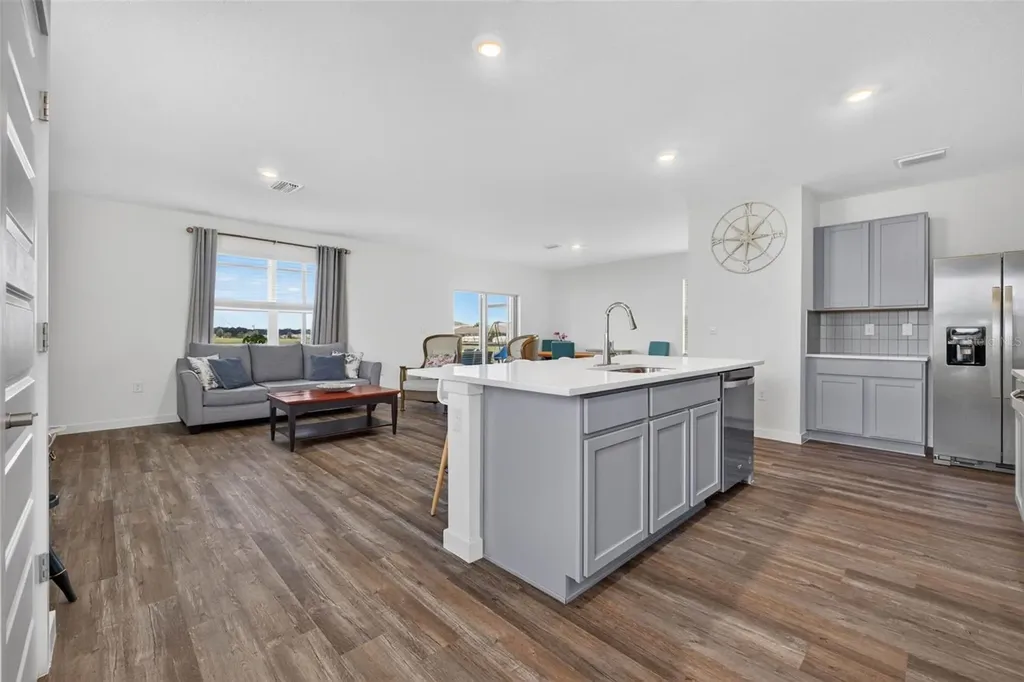 9744 Crescent Ray Drive Wesley Chapel FL 33545