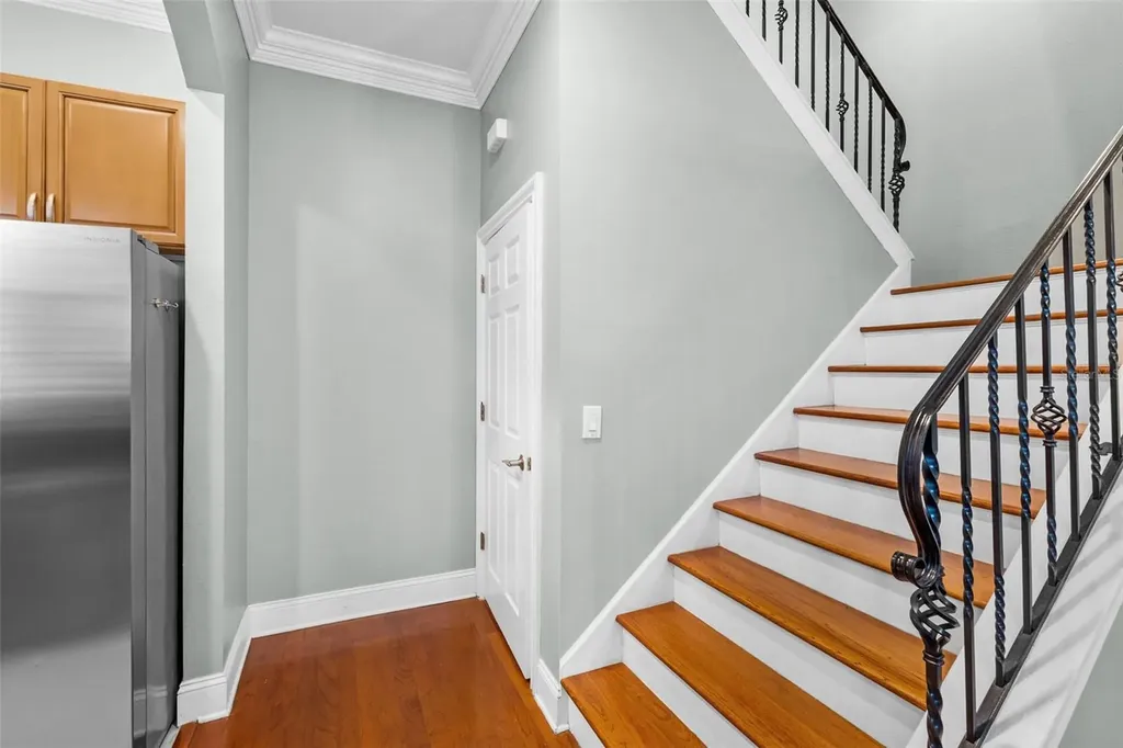 2419 Victoria Gardens Lane Tampa FL 33609