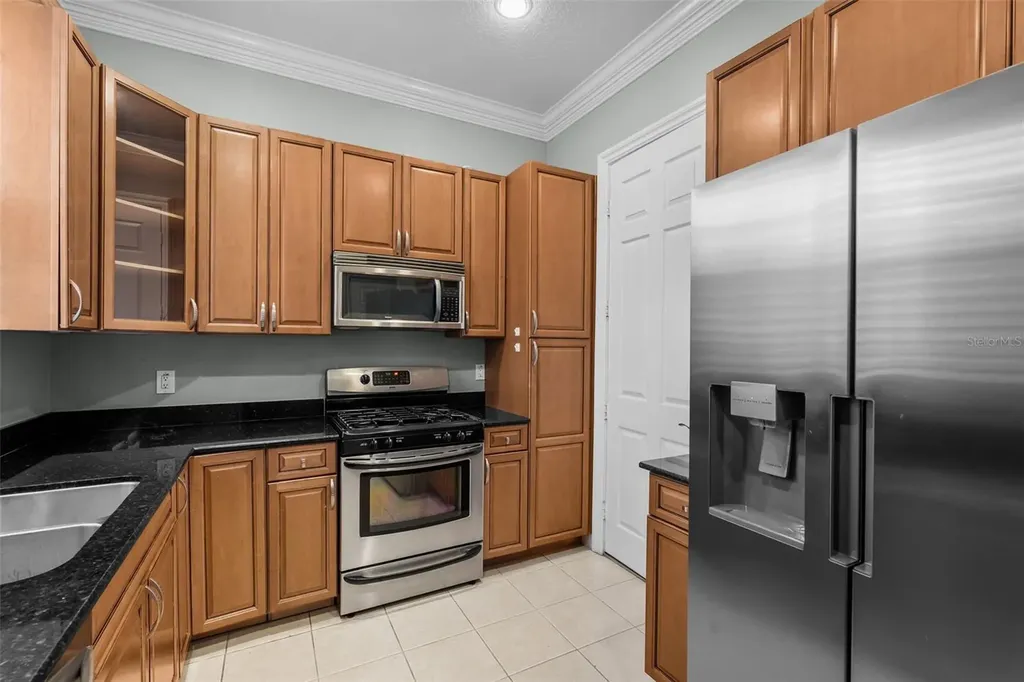 2419 Victoria Gardens Lane Tampa FL 33609