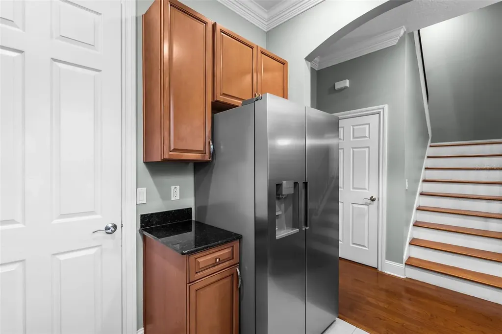 2419 Victoria Gardens Lane Tampa FL 33609