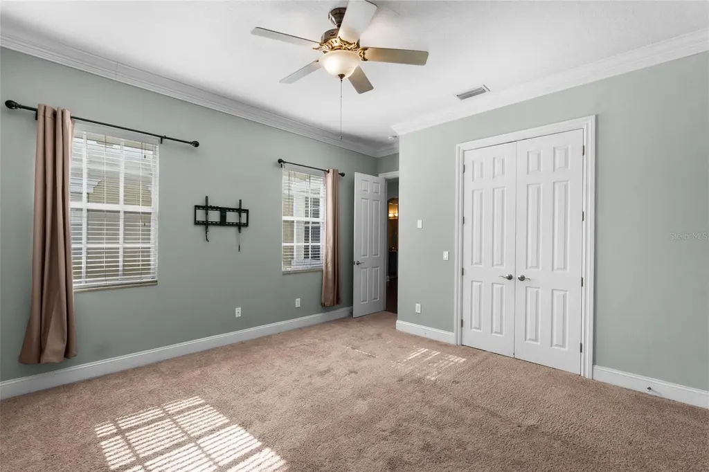 2419 Victoria Gardens Lane Tampa FL 33609