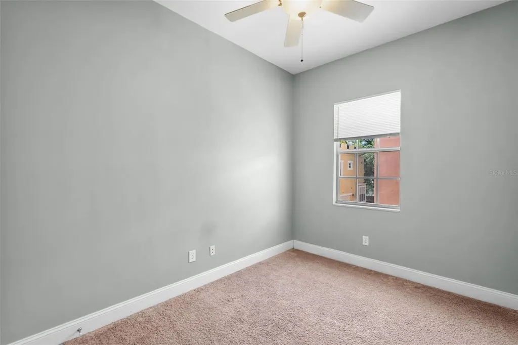 2419 Victoria Gardens Lane Tampa FL 33609