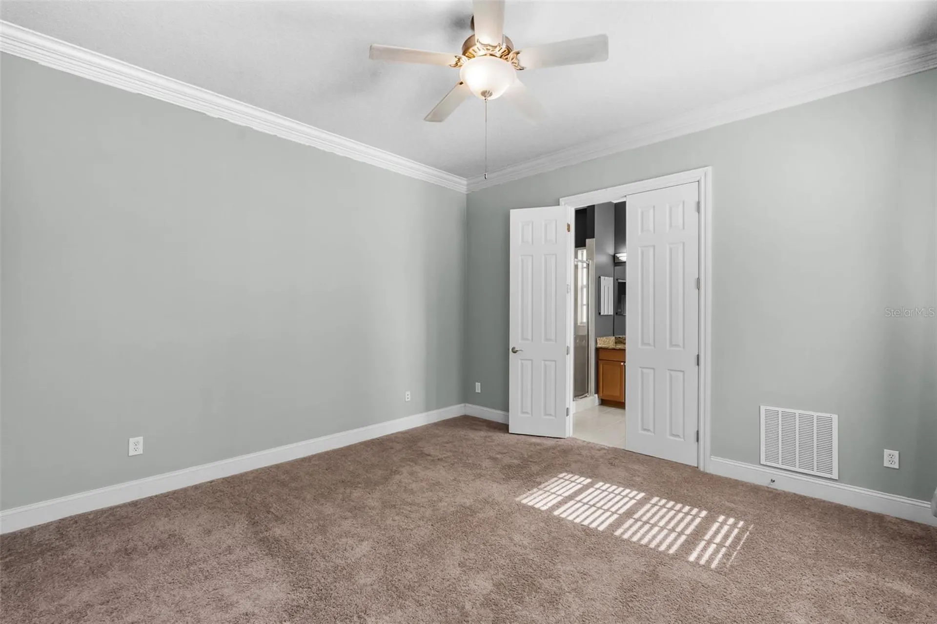 2419 Victoria Gardens Lane Tampa FL 33609