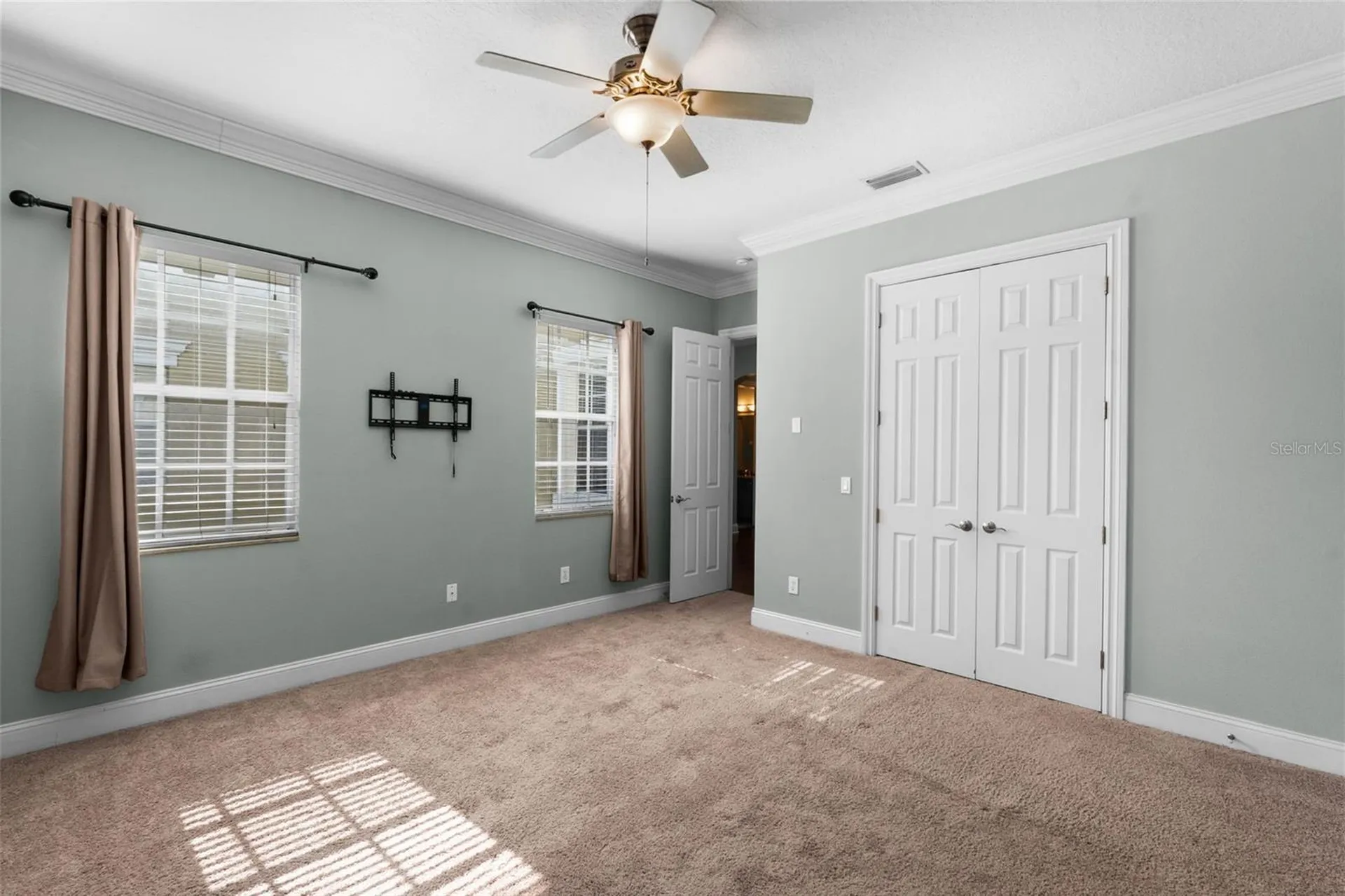 2419 Victoria Gardens Lane Tampa FL 33609