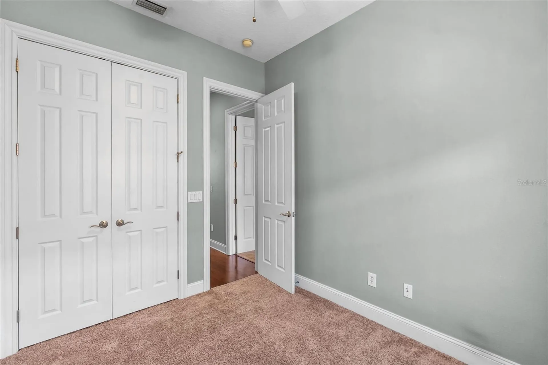 2419 Victoria Gardens Lane Tampa FL 33609