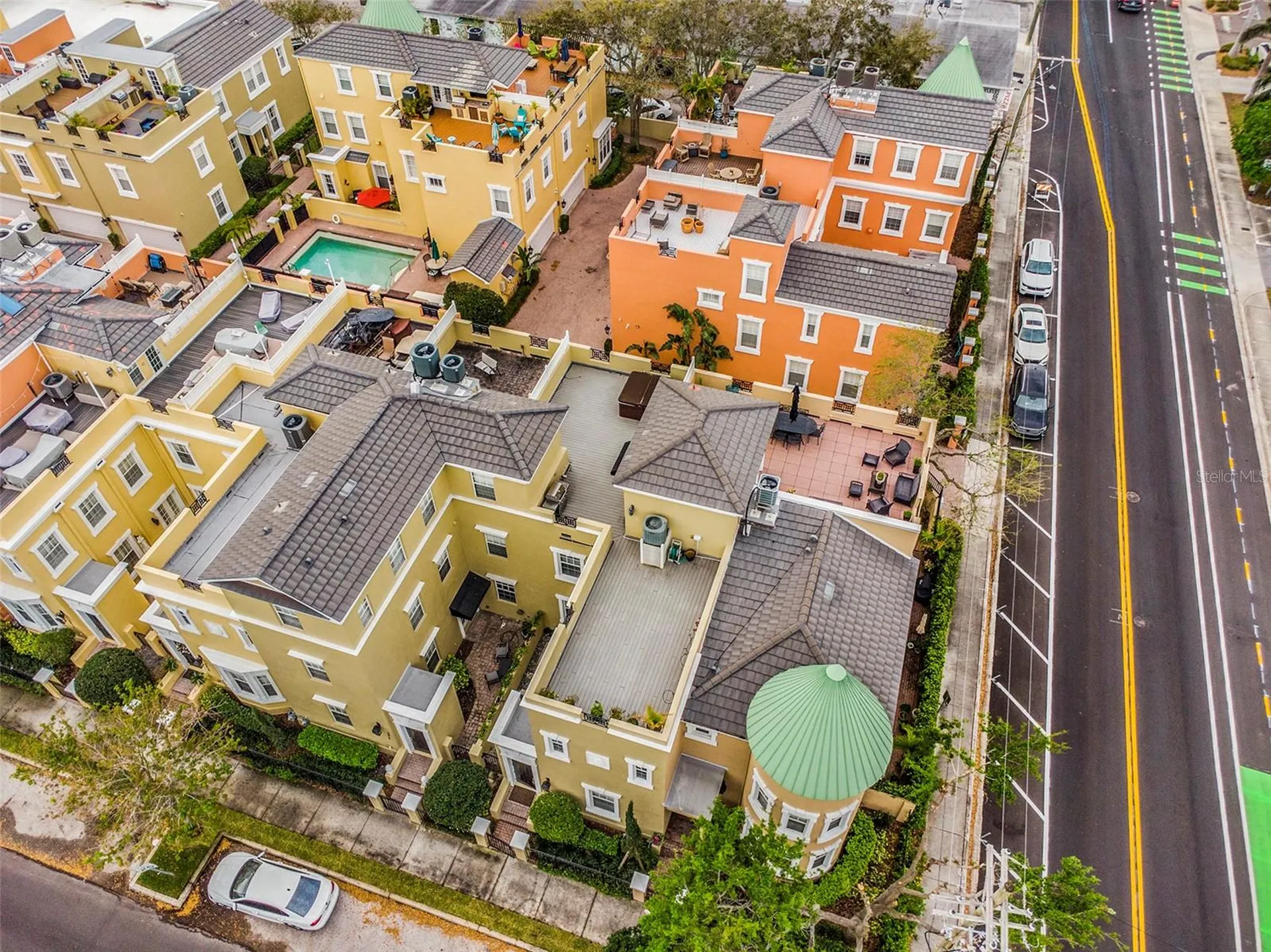 2419 Victoria Gardens Lane Tampa FL 33609