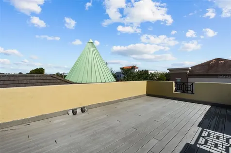 2419 Victoria Gardens Lane Tampa FL 33609