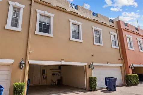 2419 Victoria Gardens Lane Tampa FL 33609