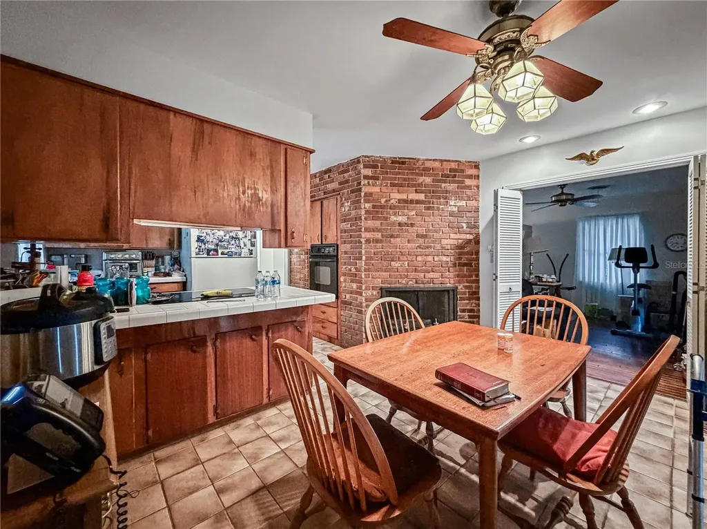 2340 Derbyshire Road Maitland FL 32751
