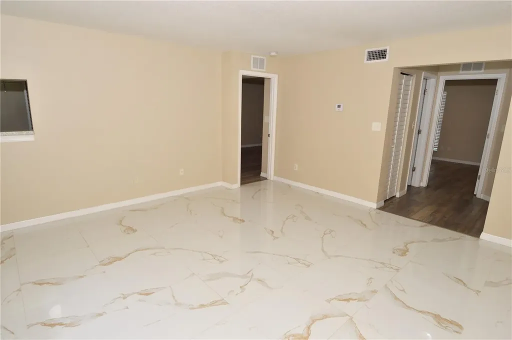 8764 Mallard Reserve Drive Tampa FL 33614