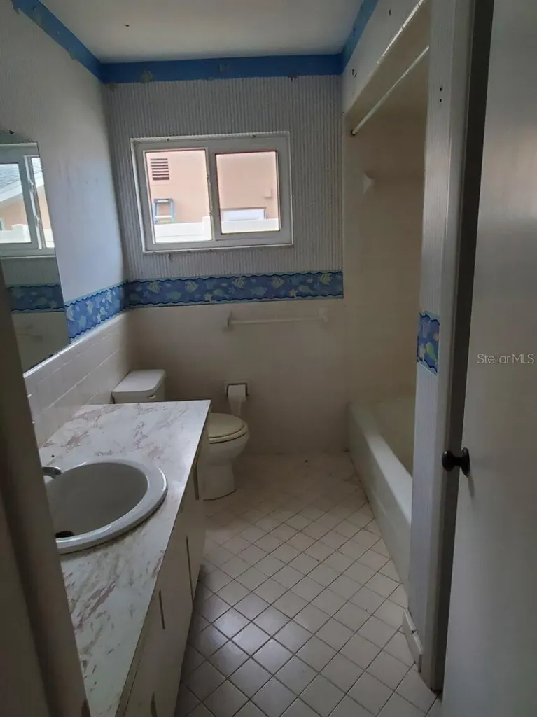 9956 136th Street Seminole FL 33776