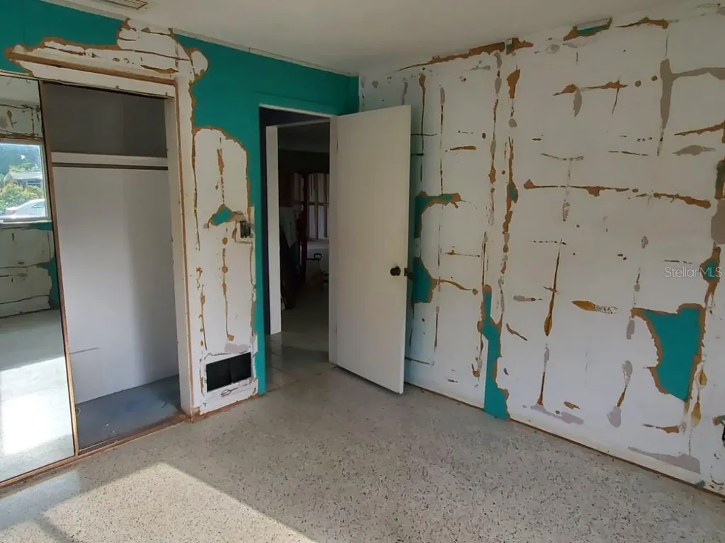 9956 136th Street Seminole FL 33776