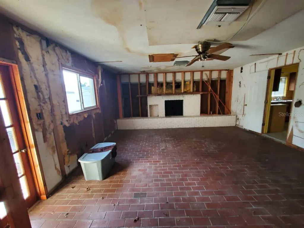 9956 136th Street Seminole FL 33776