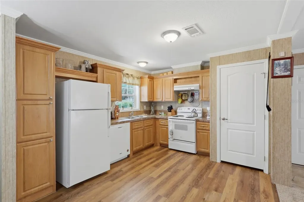 38745 New Jersey Avenue Zephyrhills FL 33542