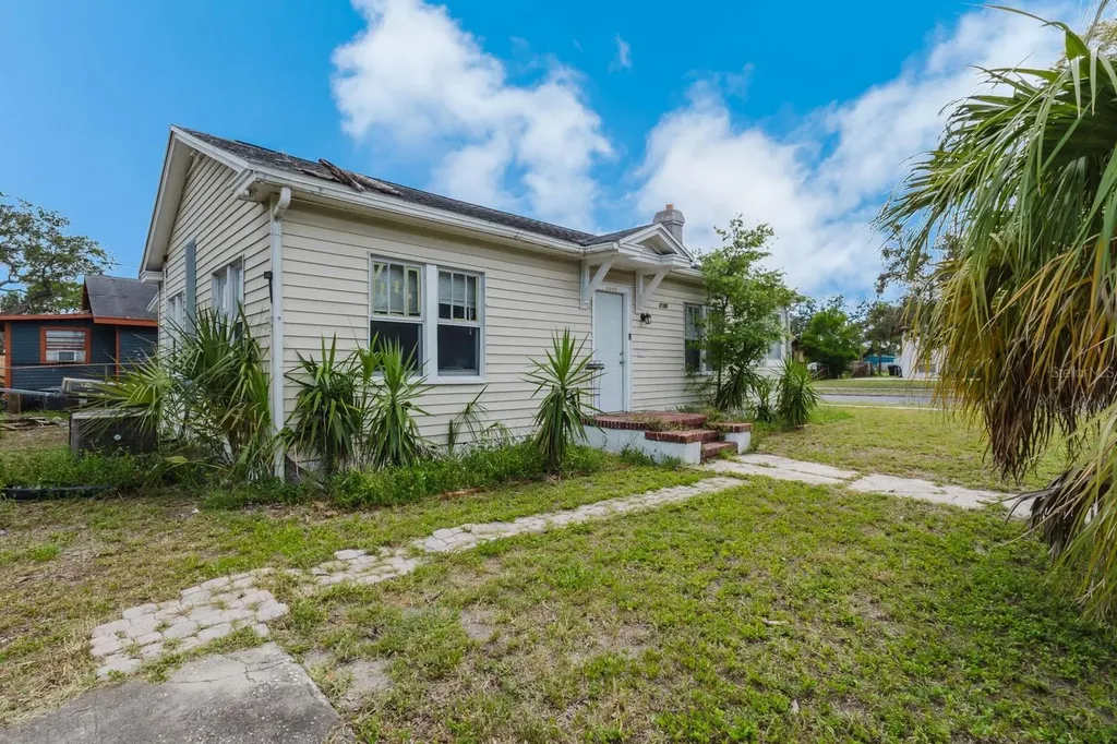 2560 5th Avenue S St Petersburg FL 33712