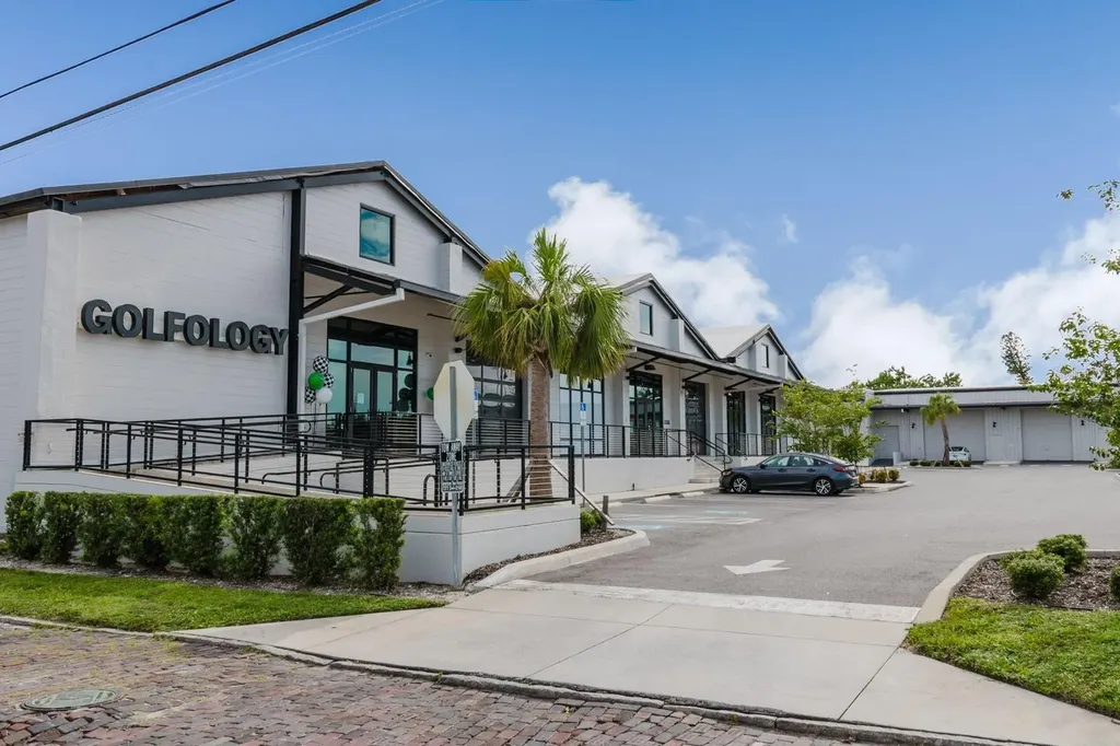 2560 5th Avenue S St Petersburg FL 33712