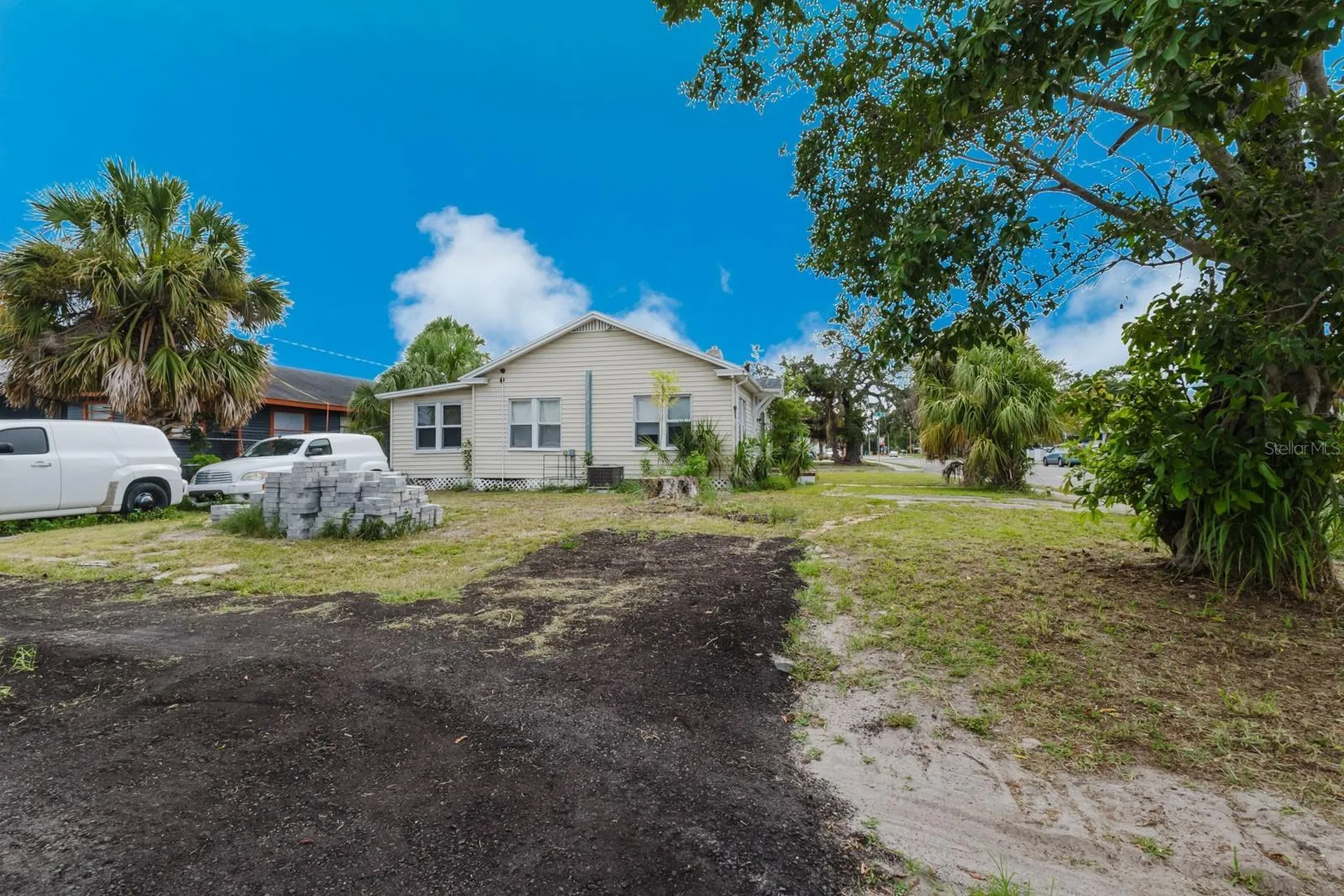 2560 5th Avenue S St Petersburg FL 33712