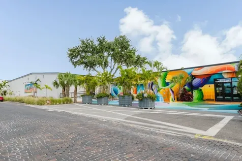 2560 5th Avenue S St Petersburg FL 33712