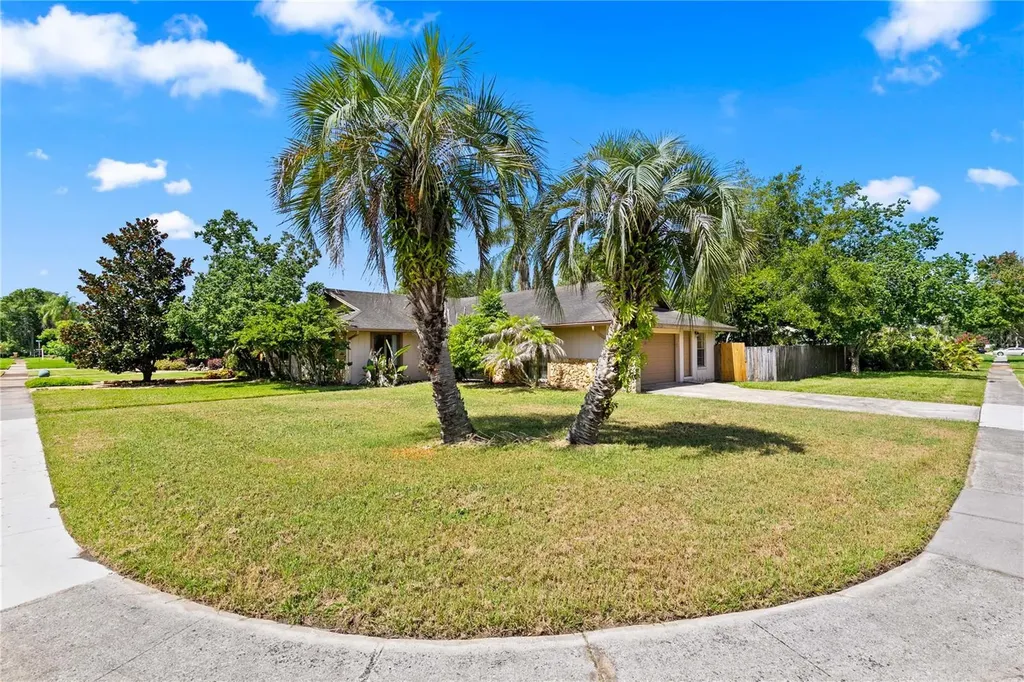 1504 Perez Orlando FL 32825