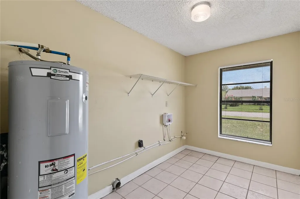 1504 Perez Orlando FL 32825