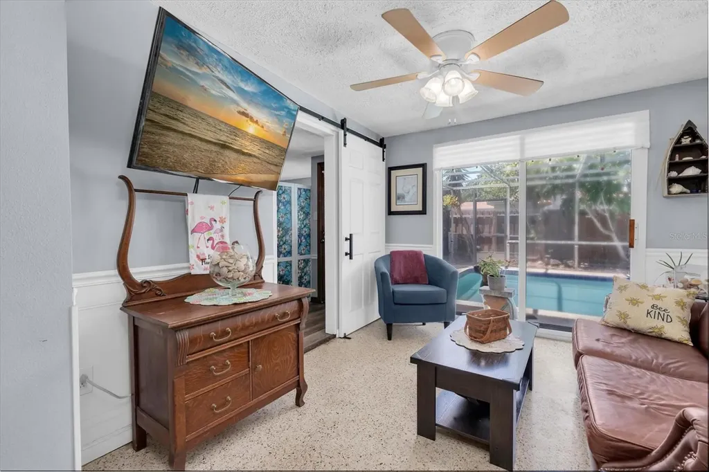 3227 48th Avenue N St Petersburg FL 33714