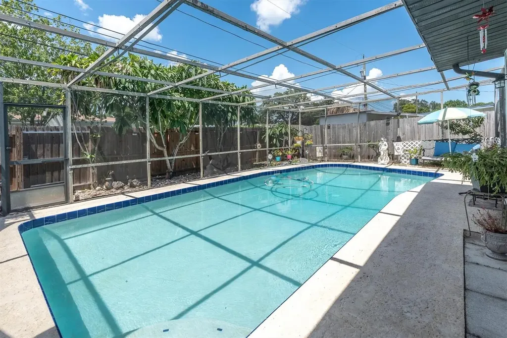 3227 48th Avenue N St Petersburg FL 33714