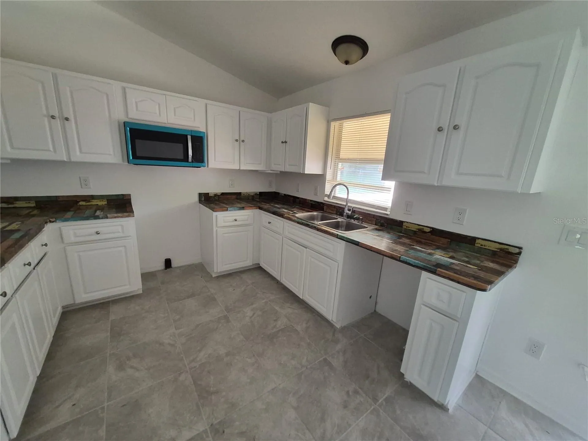 1160 W Geneva Place Citrus Springs FL 34434