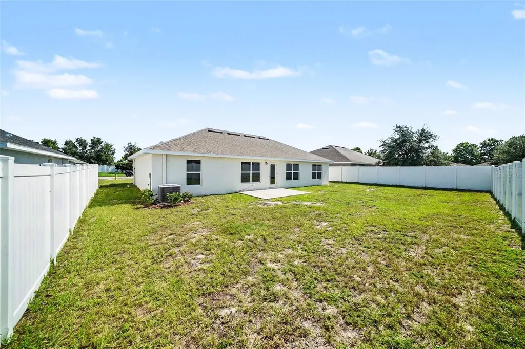 16253 Vine Cliff Avenue Hudson FL 34667