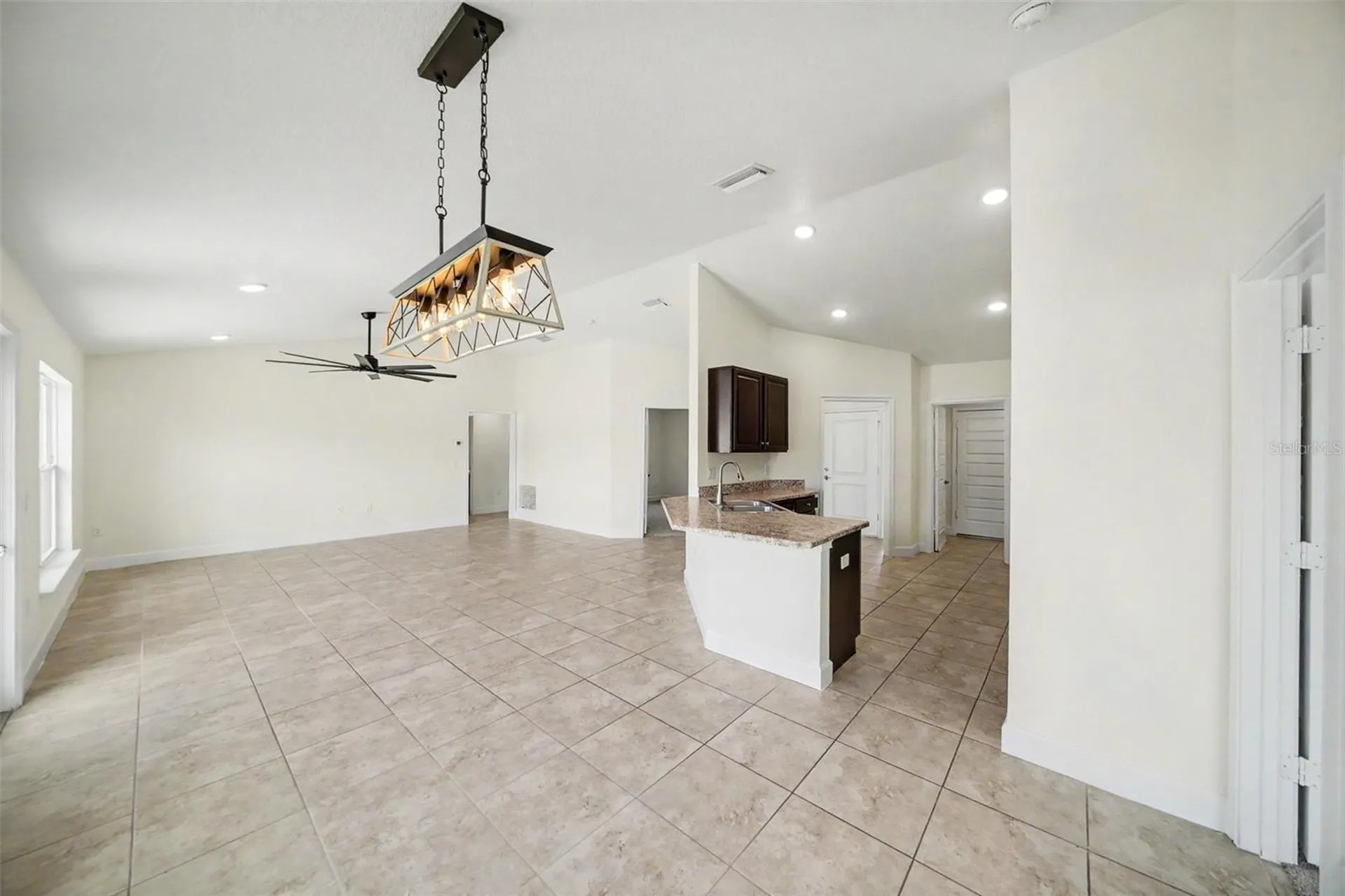 16253 Vine Cliff Avenue Hudson FL 34667