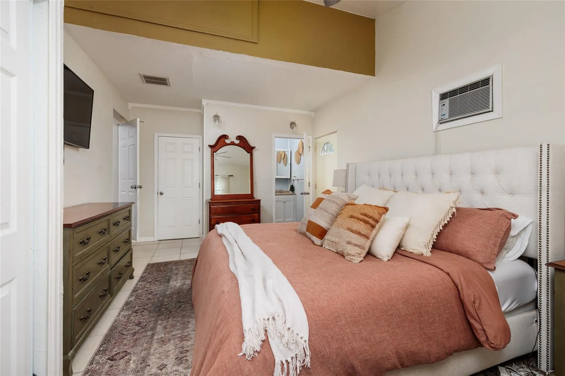 6801 29th Terrace N St Petersburg FL 33710