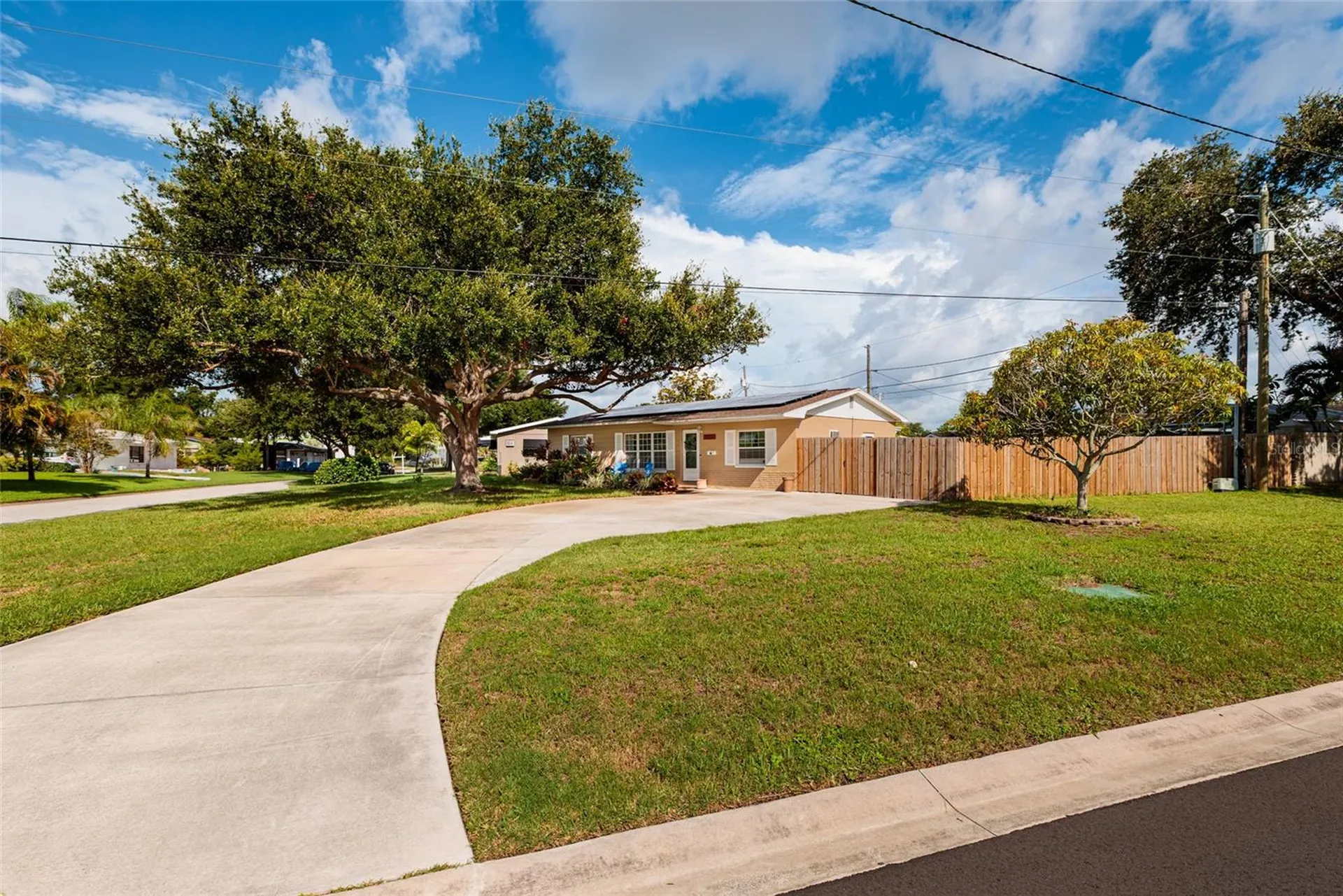 6801 29th Terrace N St Petersburg FL 33710