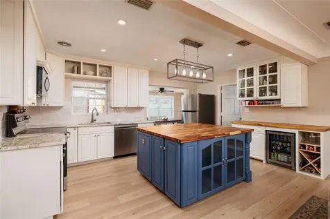 6801 29th Terrace N St Petersburg FL 33710