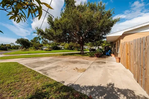 6801 29th Terrace N St Petersburg FL 33710