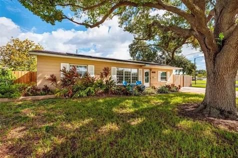 6801 29th Terrace N St Petersburg FL 33710