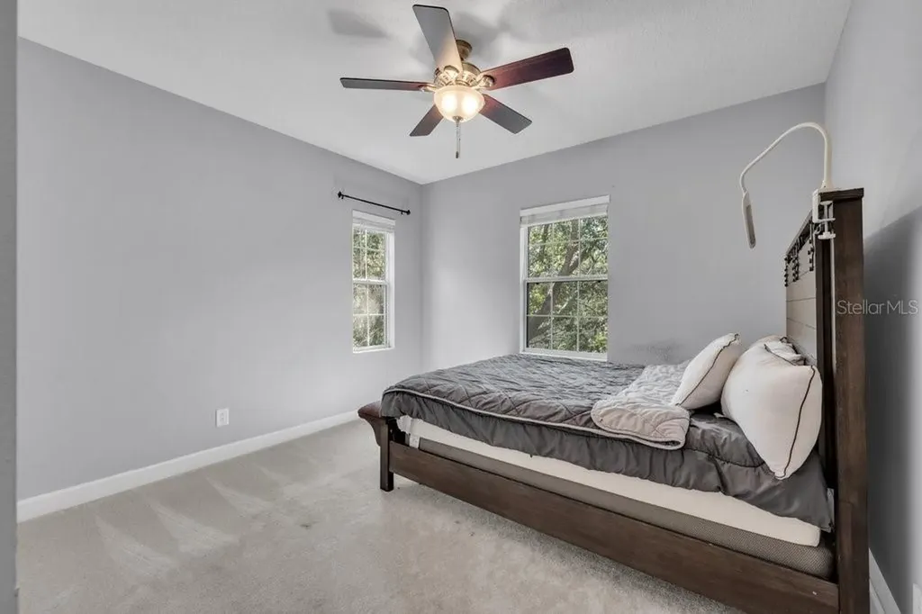 16013 Loneoak View Drive Lithia FL 33547