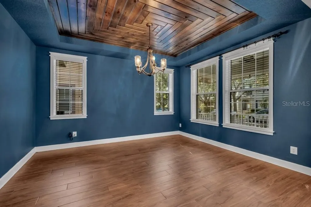 16013 Loneoak View Drive Lithia FL 33547