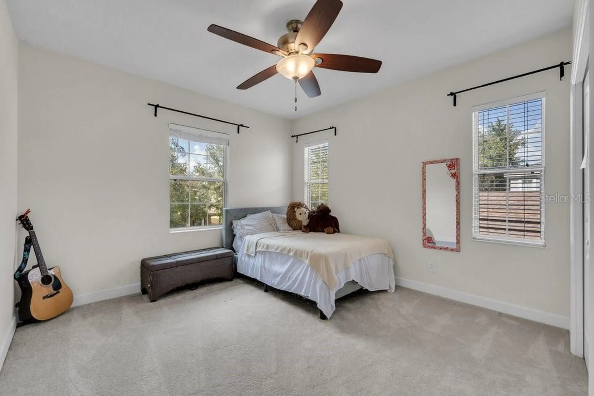16013 Loneoak View Drive Lithia FL 33547