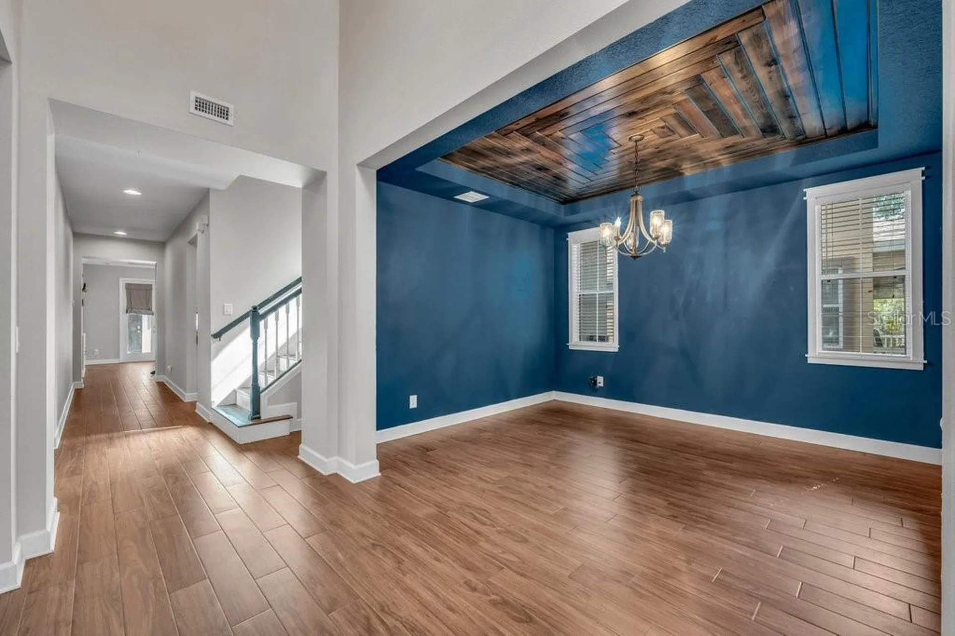 16013 Loneoak View Drive Lithia FL 33547
