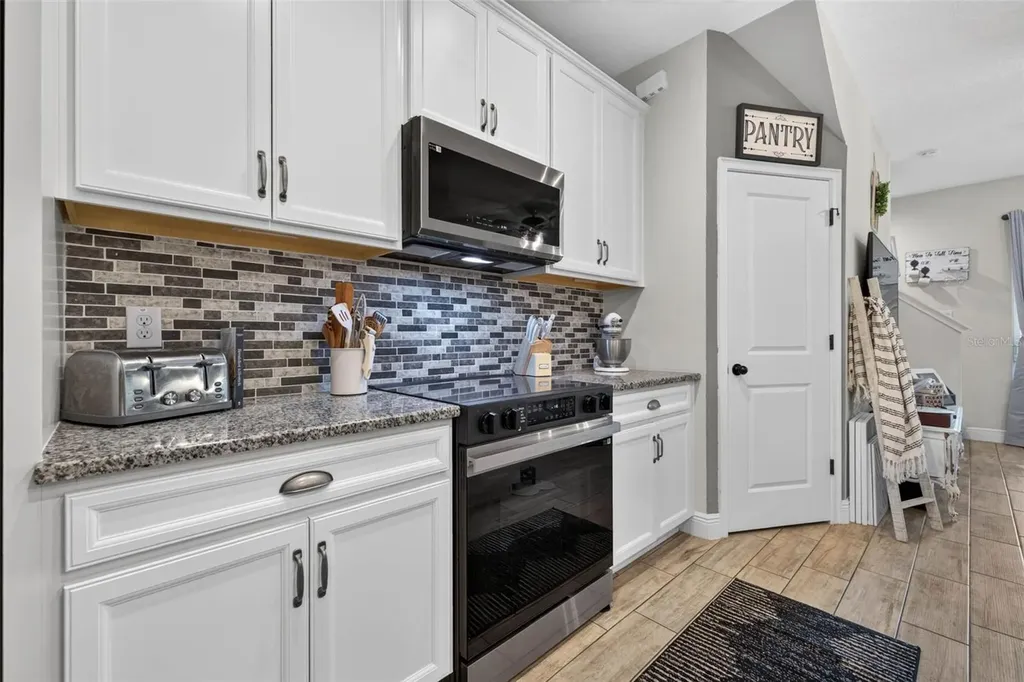6231 Scarlet Darter Way Tampa FL 33625