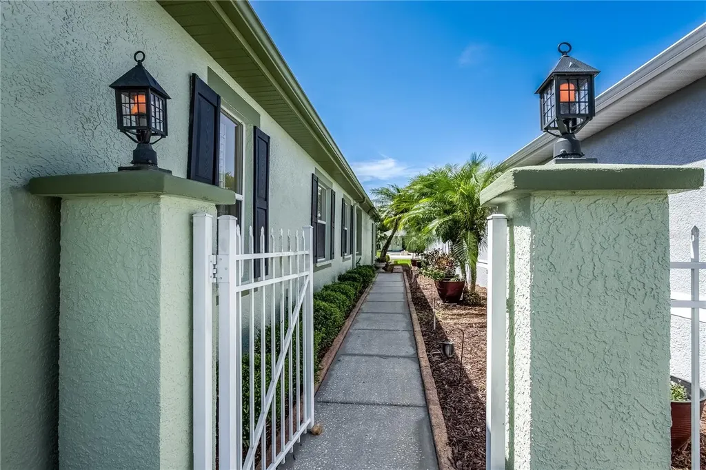 20930 Tangor Road Land O Lakes FL 34637