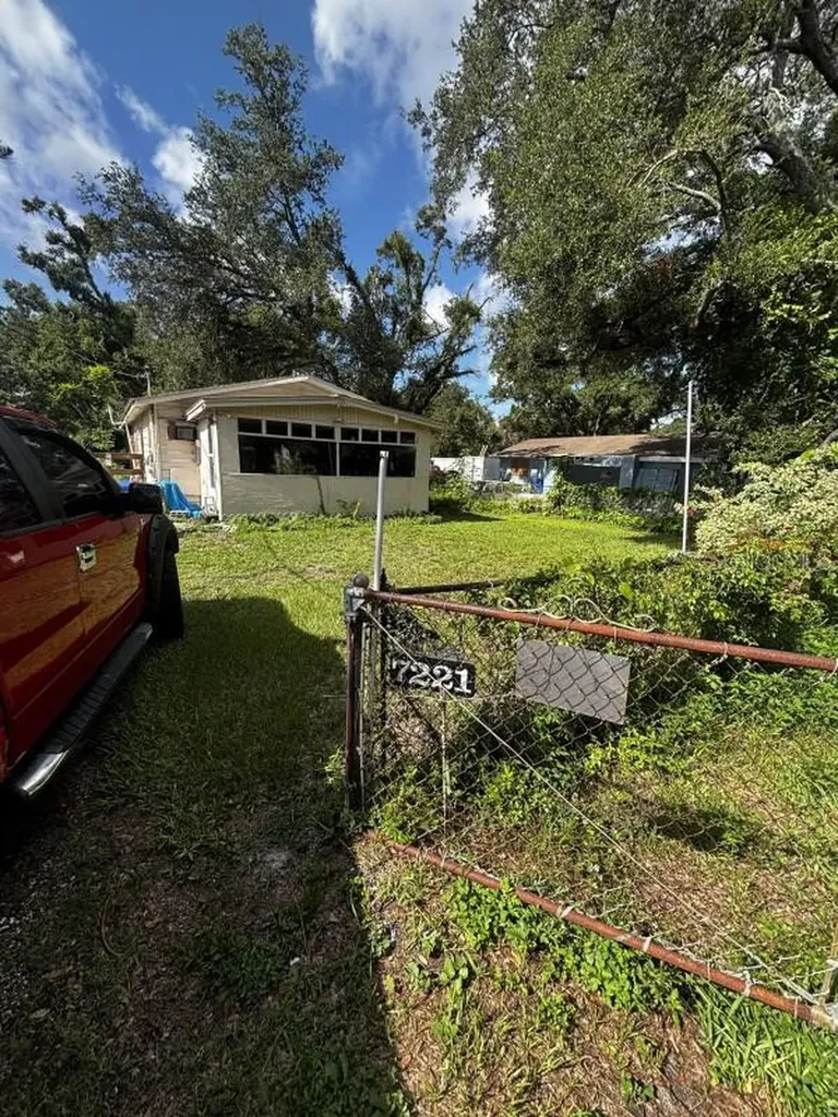 7221 Westinghouse Avenue Tampa FL 33619