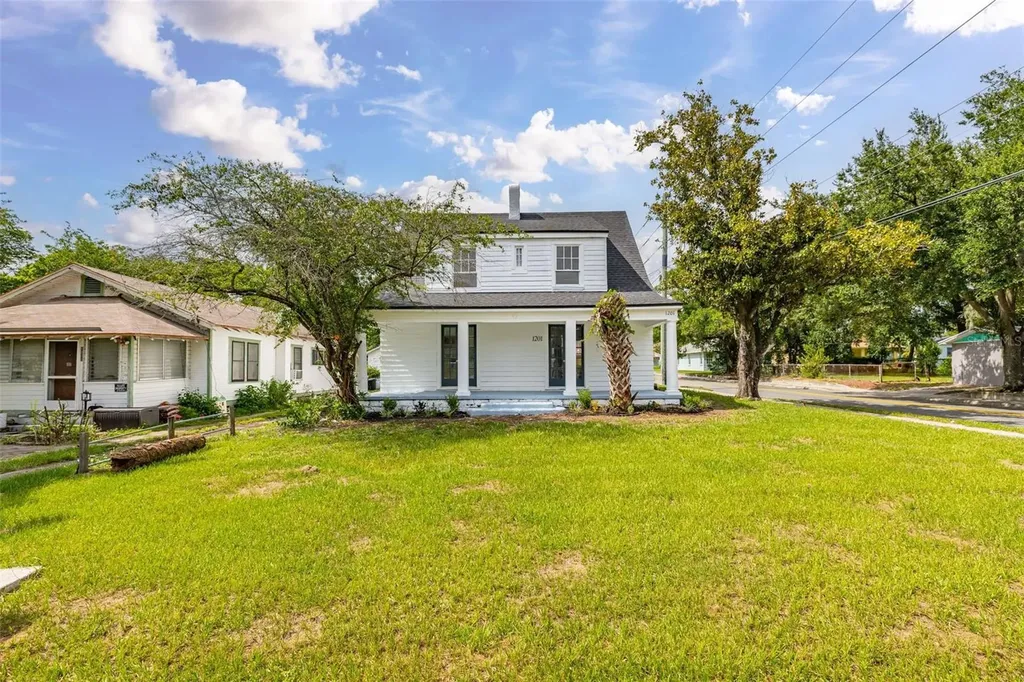 1201 Oakhill Street Lakeland FL 33815