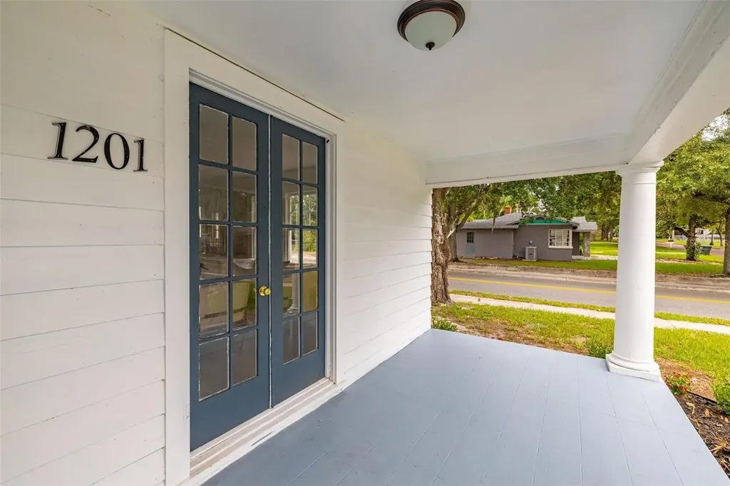 1201 Oakhill Street Lakeland FL 33815