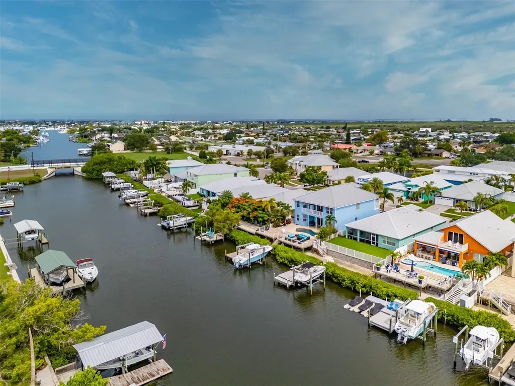 562 Bimini Bay Boulevard Apollo Beach FL 33572