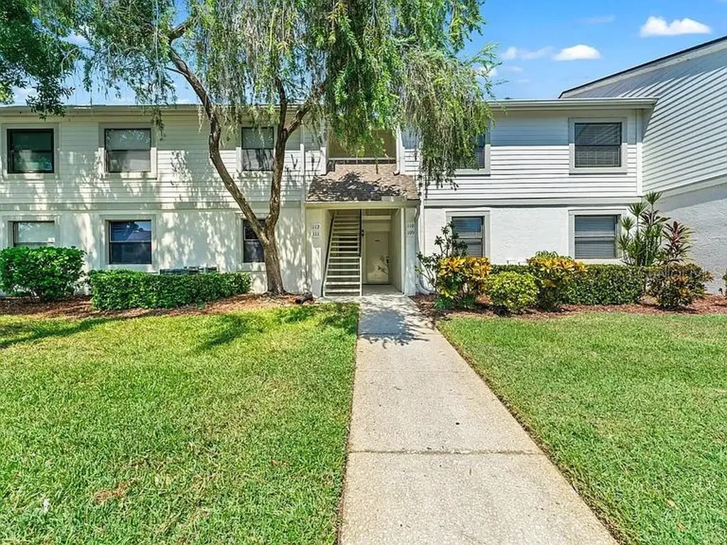 109 Meadow Lane Oldsmar FL 34677