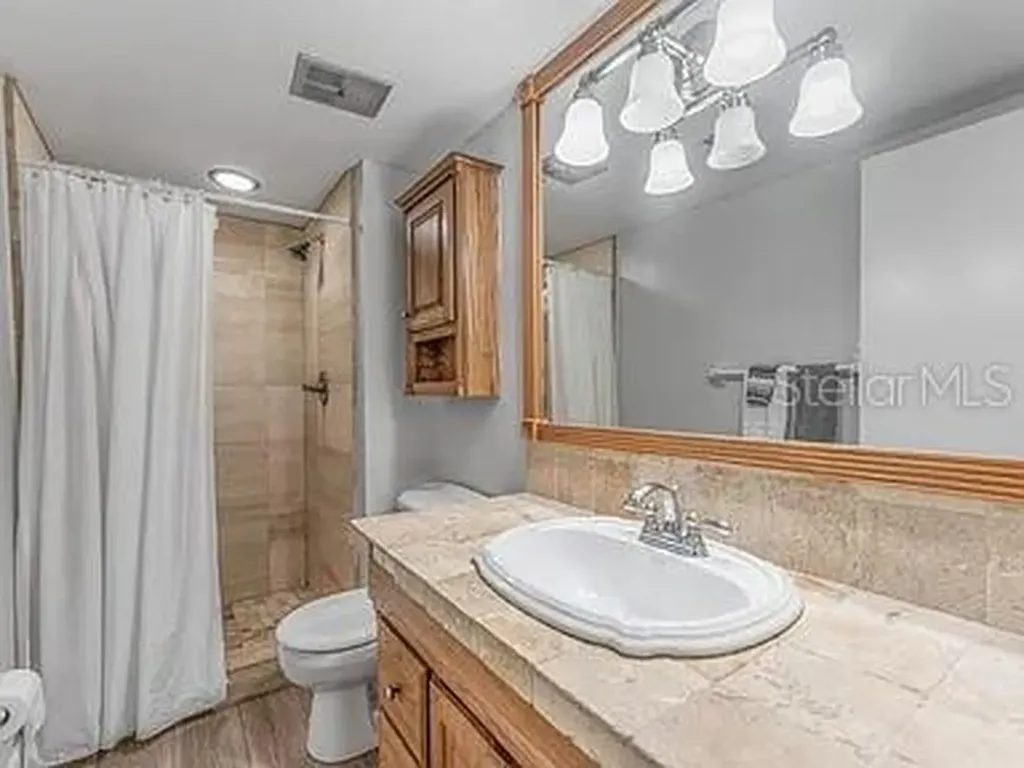 109 Meadow Lane Oldsmar FL 34677