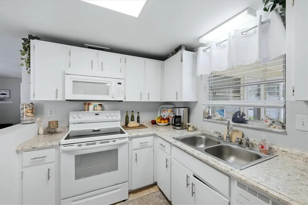 630 E Seminole Drive Venice FL 34293