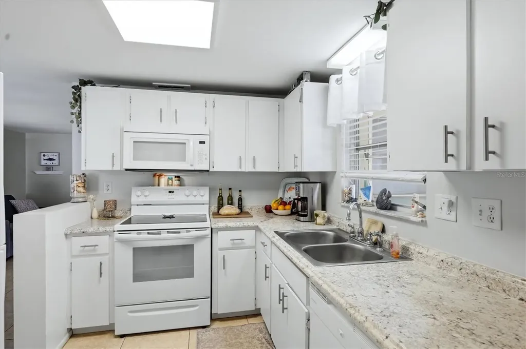 630 E Seminole Drive Venice FL 34293
