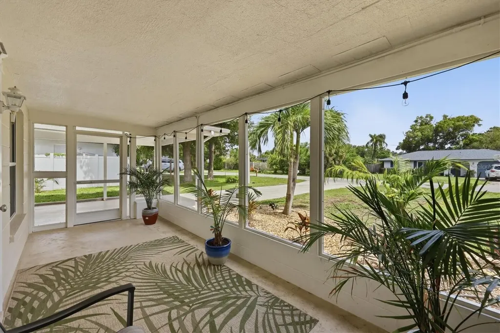 630 E Seminole Drive Venice FL 34293